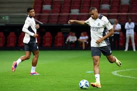 尤其是在老 尤其是在老